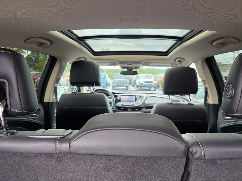 Used 2018 Buick Envision Essence AWD/4WD image 42