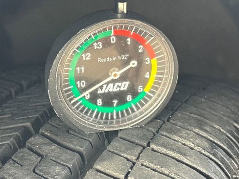 Used 2020 Toyota Corolla LE image 43