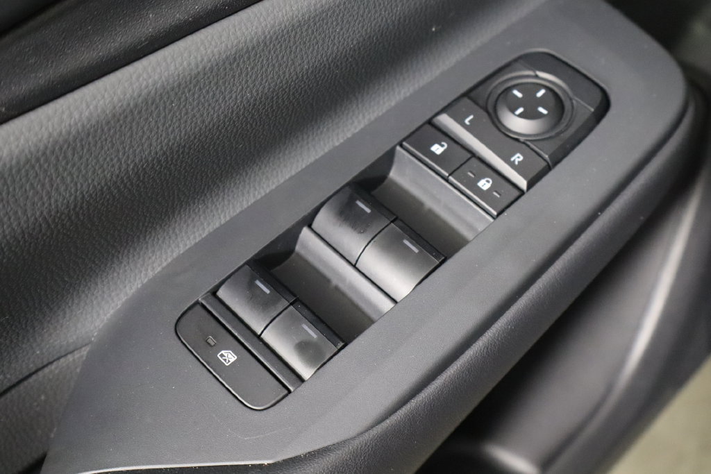 Used 2025 Toyota Prius LE FWD image 20