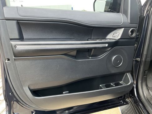 Used 2021 Ford Expedition XLT image 29