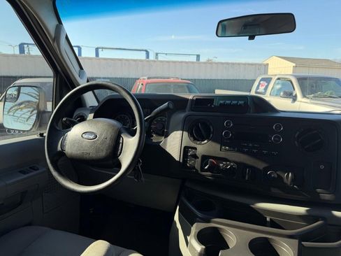 Used 2014 Ford E-250 and Econoline 250 w/ Interior Upgrade Package image 24