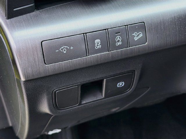 Certified 2025 Hyundai Kona SE FWD image 10