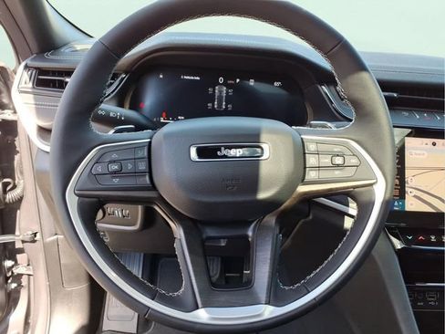 New 2026 Jeep Grand Cherokee Limited AWD/4WD image 19