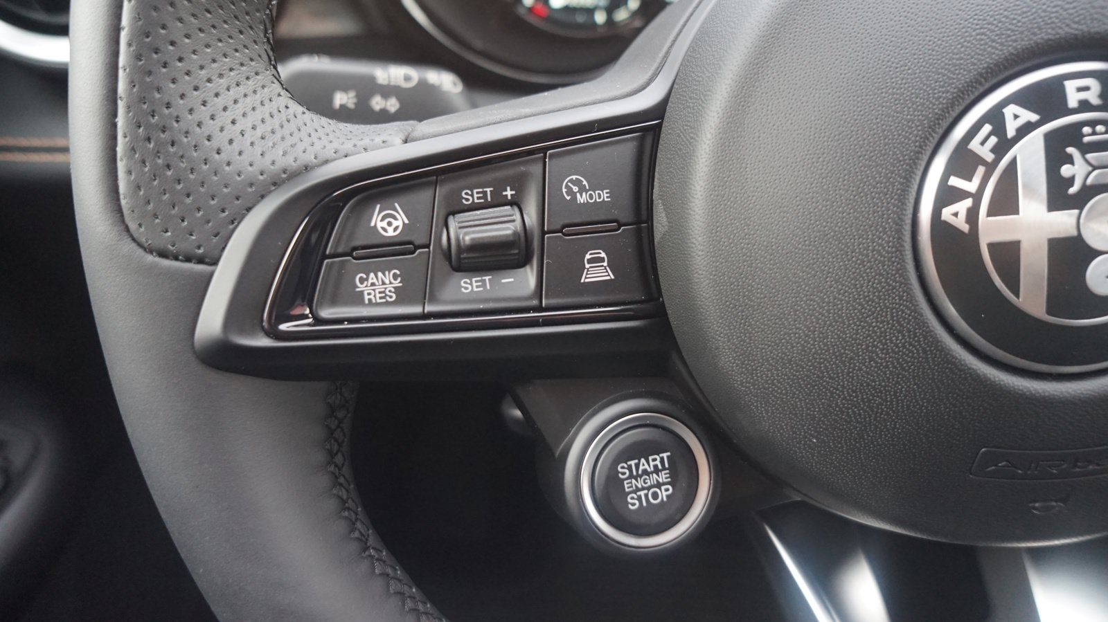 Used 2024 Alfa Romeo Tonale Ti w/ Active Assist Package AWD/4WD image 18