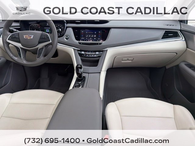 Used 2023 Cadillac XT5 Premium Luxury w/ LPO, Floor Liner Package AWD/4WD image 9