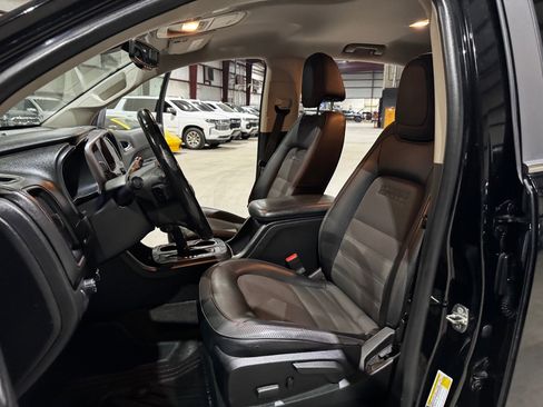 Used 2018 GMC Canyon All Terrain w/ All Terrain X Package AWD/4WD image 14