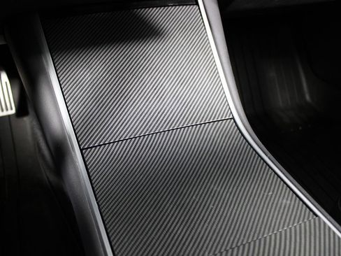 Used 2020 Tesla Model 3 Standard Range Plus image 8