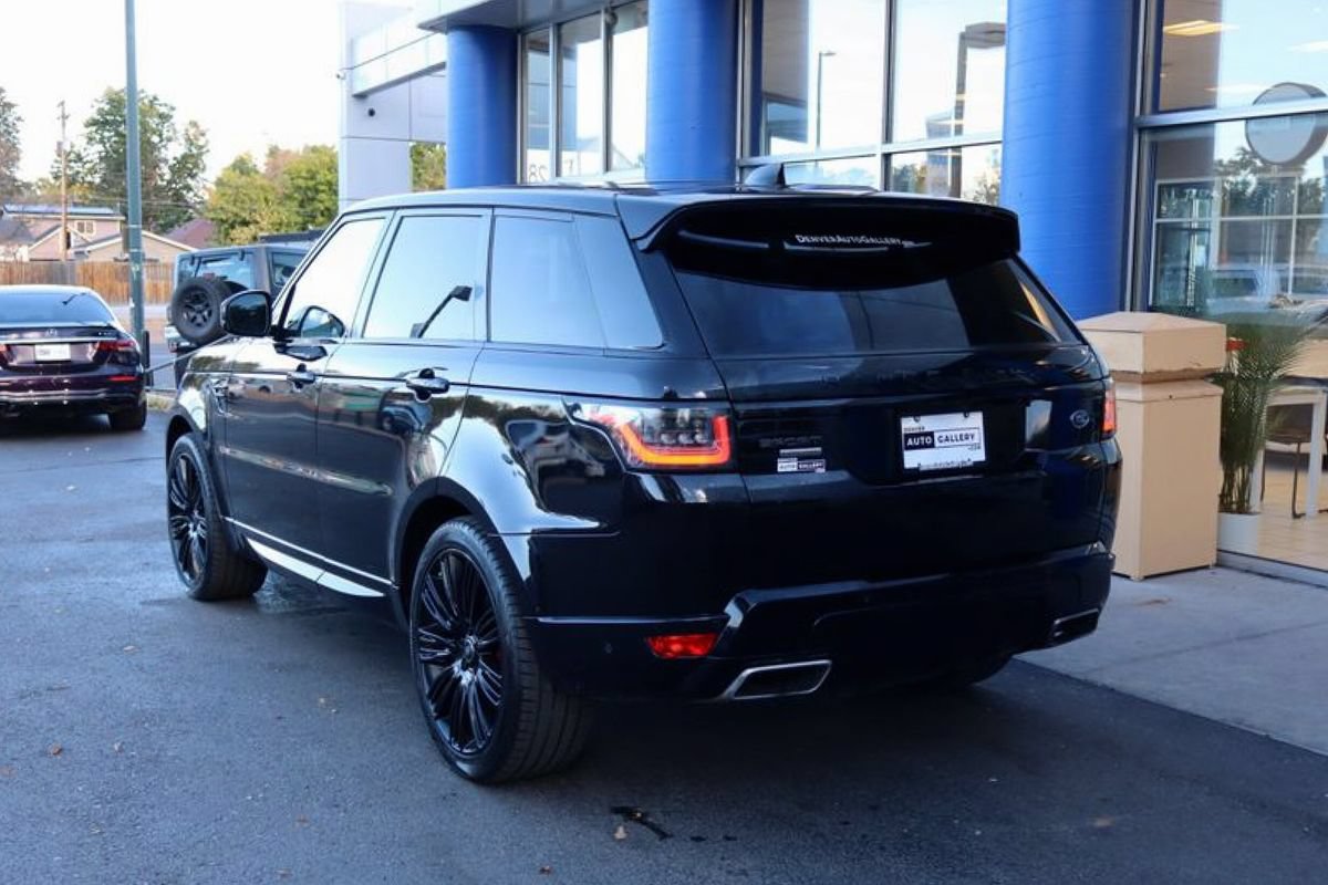 Used 2019 Land Rover Range Rover Sport Supercharged AWD/4WD image 3