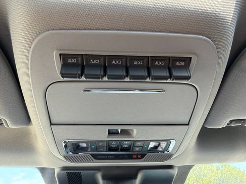 Used 2025 Ford F250 Lariat w/ Lariat Ultimate Package AWD/4WD image 35