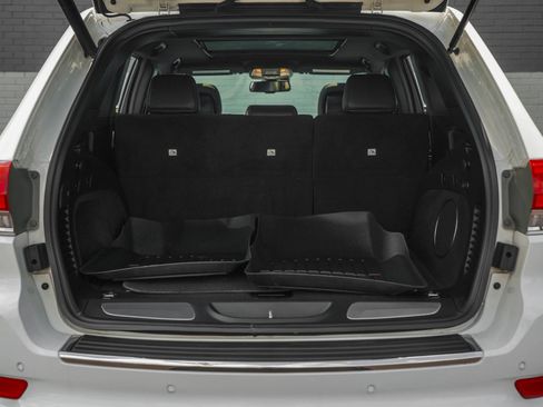 Used 2014 Jeep Grand Cherokee Summit AWD/4WD image 32