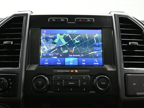 Used 2020 Ford F150 XLT w/ Equipment Group 302A Luxury AWD/4WD image 30