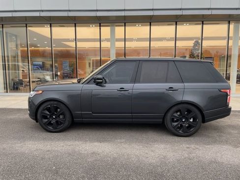 Used 2018 Land Rover Range Rover Supercharged image 2