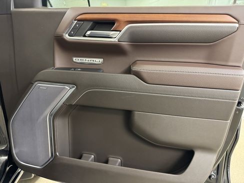 Used 2023 GMC Sierra 1500 Denali w/ Denali Reserve Package image 29
