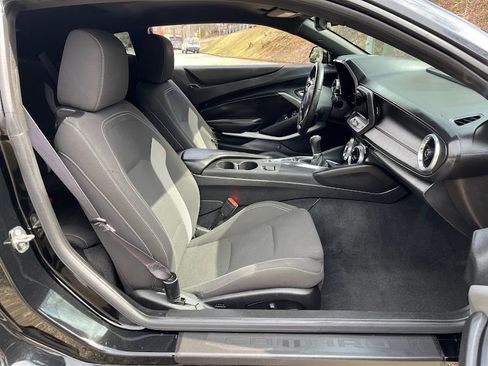Used 2017 Chevrolet Camaro SS image 33