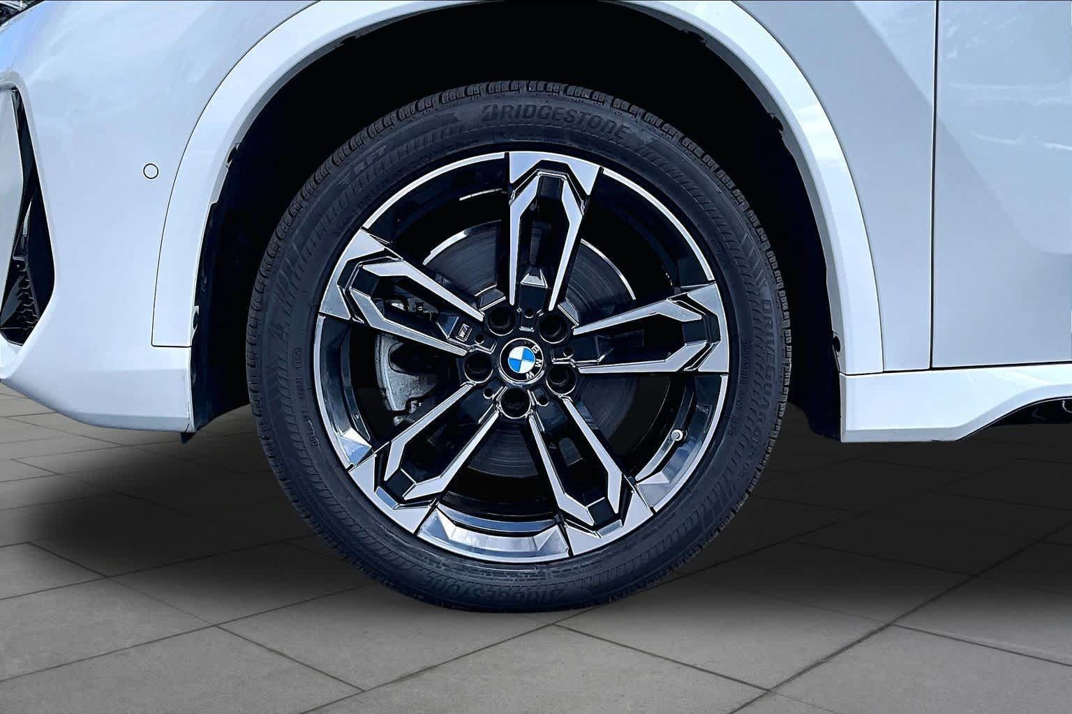 Used 2023 BMW X1 xDrive28i w/ M Sport Package AWD/4WD image 11