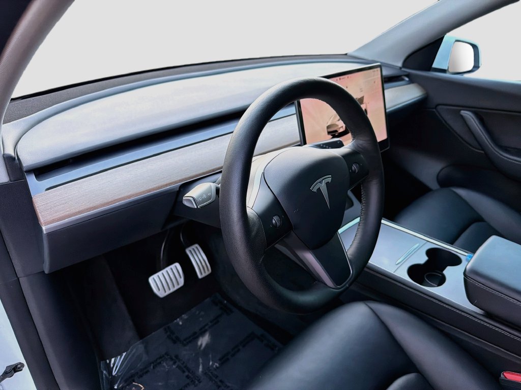Used 2022 Tesla Model Y Performance AWD/4WD image 9