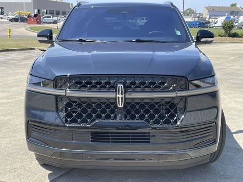Used 2025 Lincoln Navigator L Reserve w/ Jet Appearance Package AWD/4WD image 8