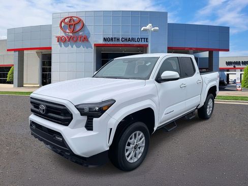 Used 2024 Toyota Tacoma SR5 image 6