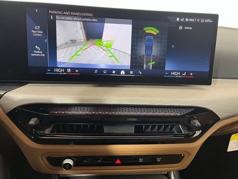 Used 2025 BMW 330i xDrive Sedan w/ Convenience Package image 17