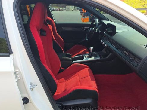 Used 2024 Honda Civic Type R image 2