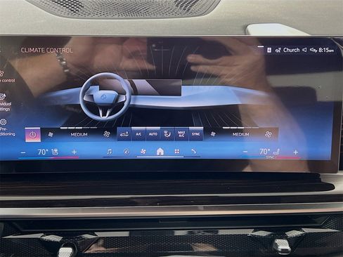 New 2026 BMW X5 xDrive40i w/ Climate Comfort Package image 18