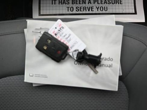 Used 2021 Chevrolet Colorado W/T w/ Custom Special Edition image 9