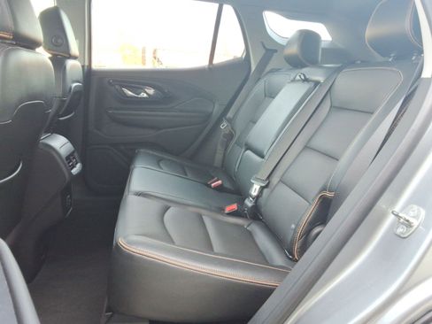 Used 2023 GMC Terrain AT4 image 28