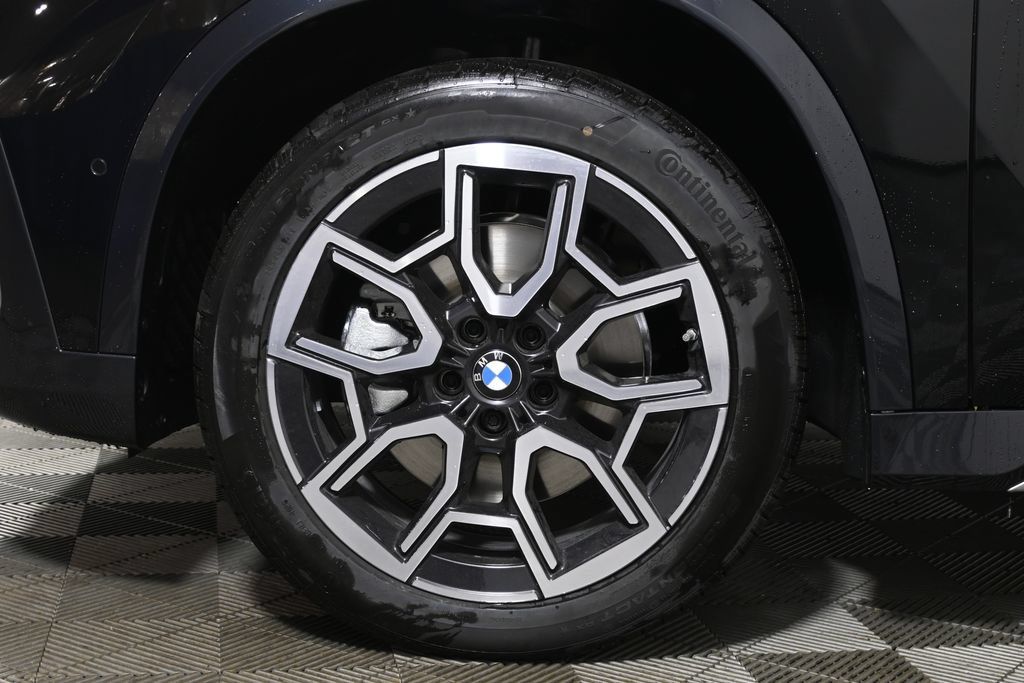 Used 2026 BMW X1 xDrive28i w/ Technology Package AWD/4WD image 12