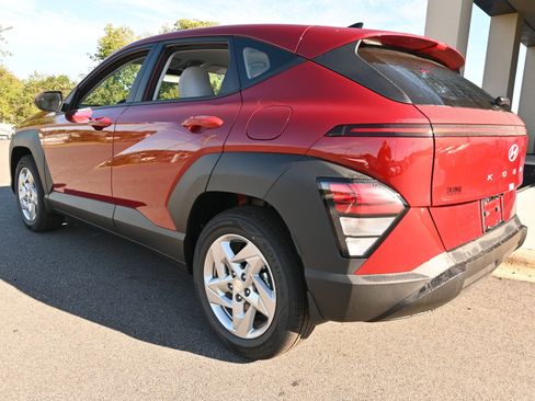 New 2026 Hyundai Kona SE image 8