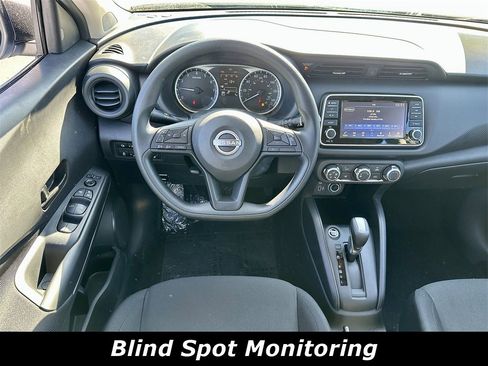 Used 2025 Nissan Kicks Play S image 4