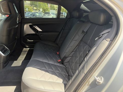 Used 2023 BMW 740i RWD image 32