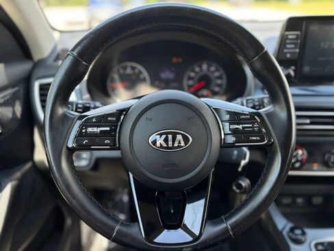 Used 2021 Kia Seltos S FWD image 23