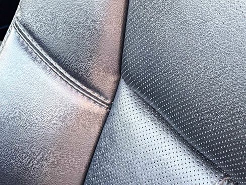 Used 2019 Nissan Pathfinder Platinum w/ Cargo Package image 22