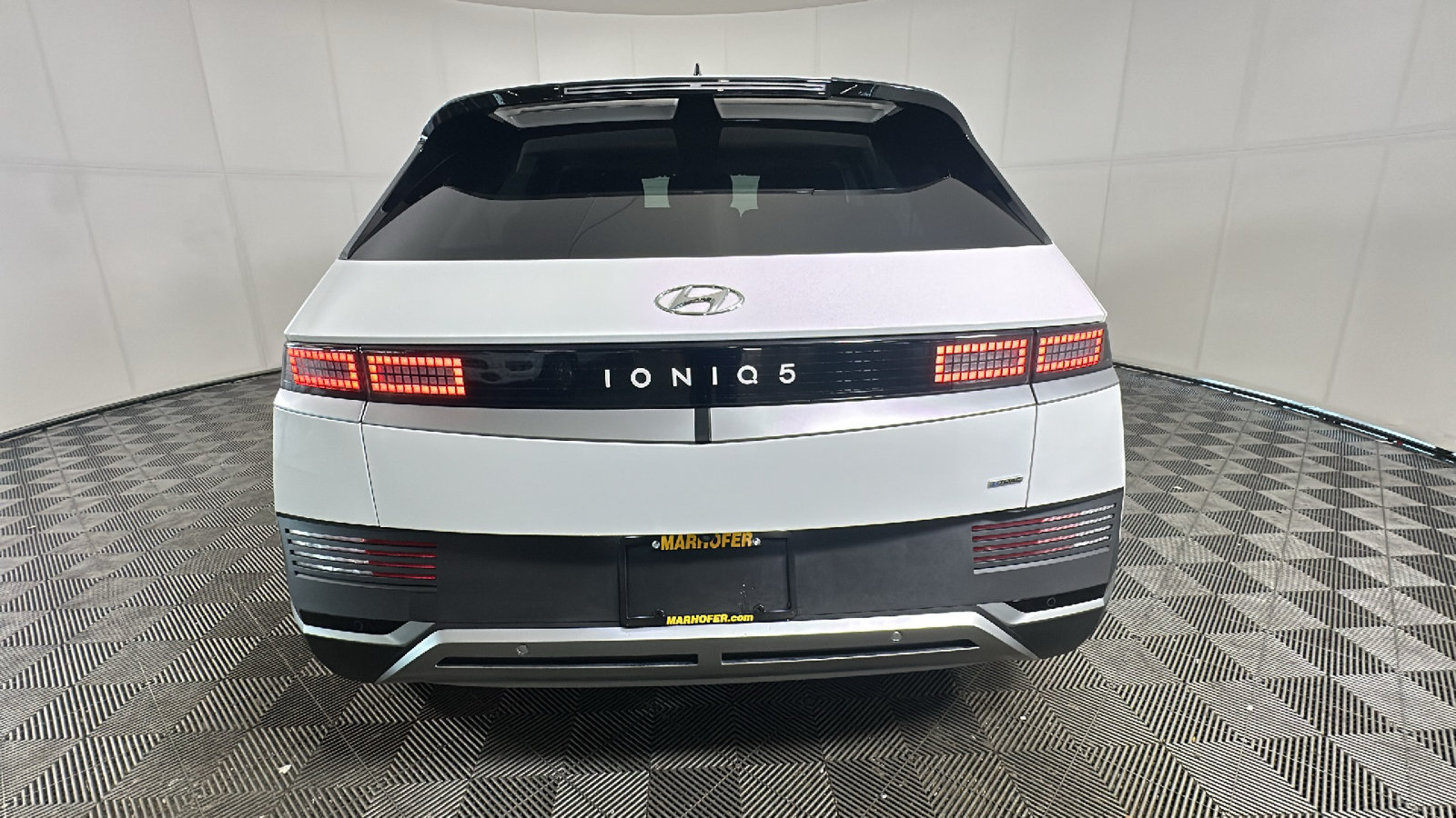 Used 2024 Hyundai Ioniq 5 SEL AWD/4WD image 4