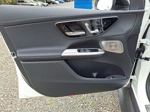 New 2025 Mercedes-Benz GLC 300 4MATIC image 12