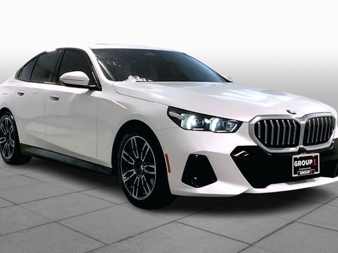 Certified 2025 BMW 530i xDrive 530i xDrive w/ M Sport Package image 2