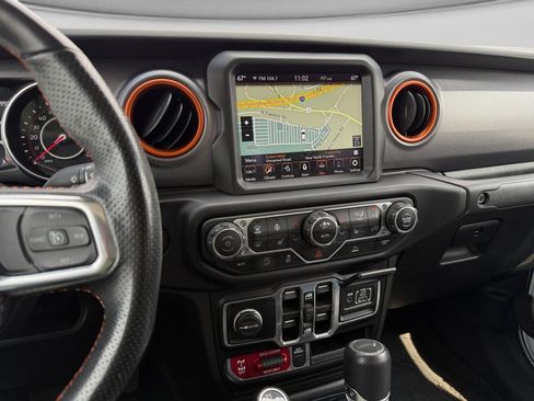 Used 2022 Jeep Gladiator Mojave w/ LED Lighting Group AWD/4WD image 13