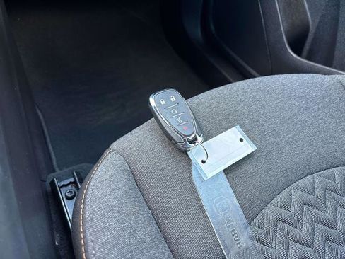 Used 2022 Chevrolet Equinox LT image 26