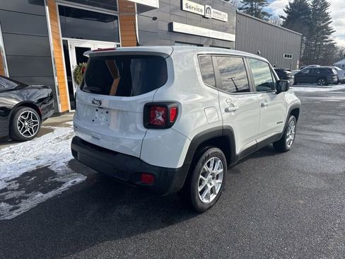 Certified 2023 Jeep Renegade Latitude image 6