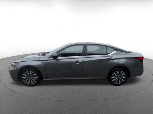 Used 2026 Nissan Altima 2.5 SV FWD image 8