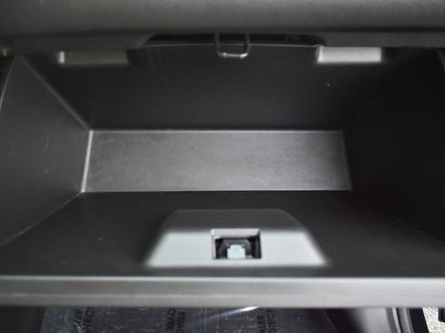 Used 2020 Buick Encore GX Essence w/ Experience Buick Package image 44