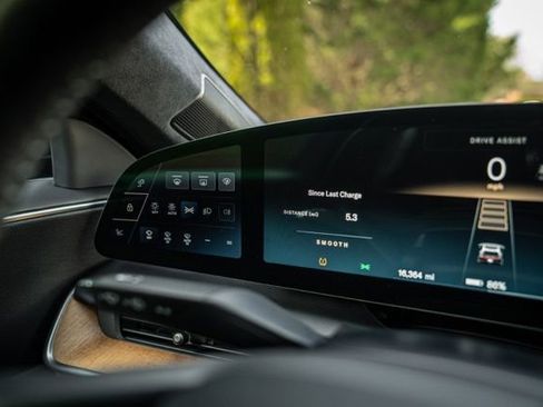 Used 2023 Lucid Air Touring image 36