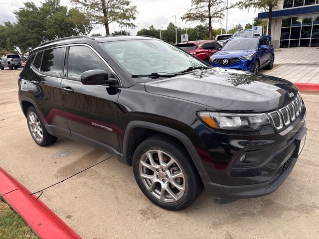 Used 2022 Jeep Compass Latitude AWD/4WD image 1