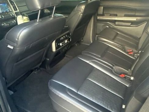 Used 2020 Ford Expedition XLT w/ Equipment Group 202A RWD image 8