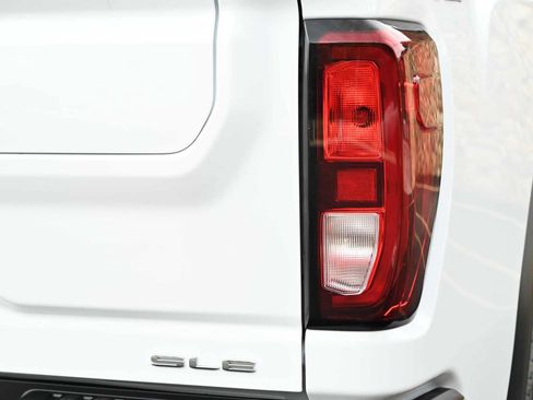Used 2026 GMC Sierra 2500 SLE w/ SLE Value Package; AWD/4WD image 7