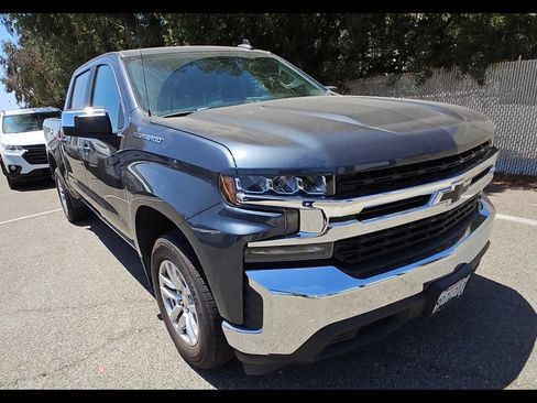 Used 2019 Chevrolet Silverado 1500 LT w/ All-Star Edition RWD image 2