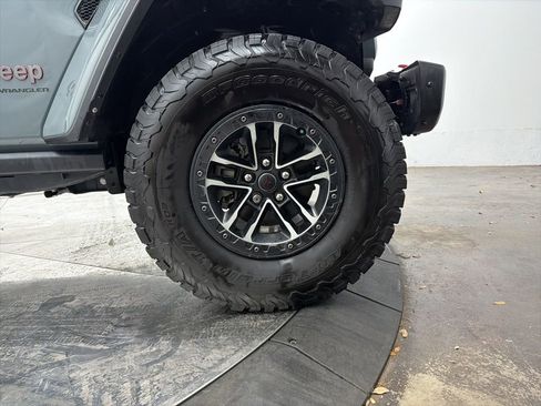 Used 2024 Jeep Wrangler Unlimited Rubicon image 9