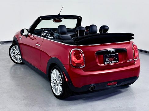 Used 2018 MINI Cooper Convertible image 12