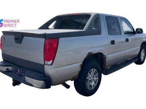 Used 2004 Chevrolet Avalanche Z71 w/ Preferred Equipment Group AWD/4WD image 5