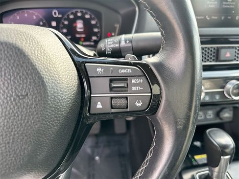 Used 2022 Honda Civic Touring image 18